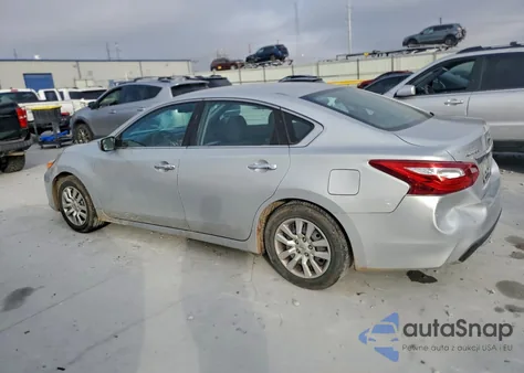 2017 Nissan Altima 2.5 z USA, uszkodzony, nr VIN 1N4AL3AP7HN358984